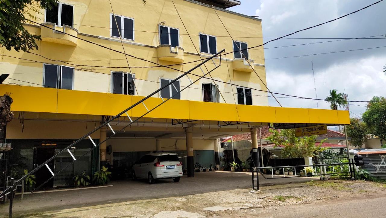 De' Premium Hotel Kartini Palimbão Exterior foto