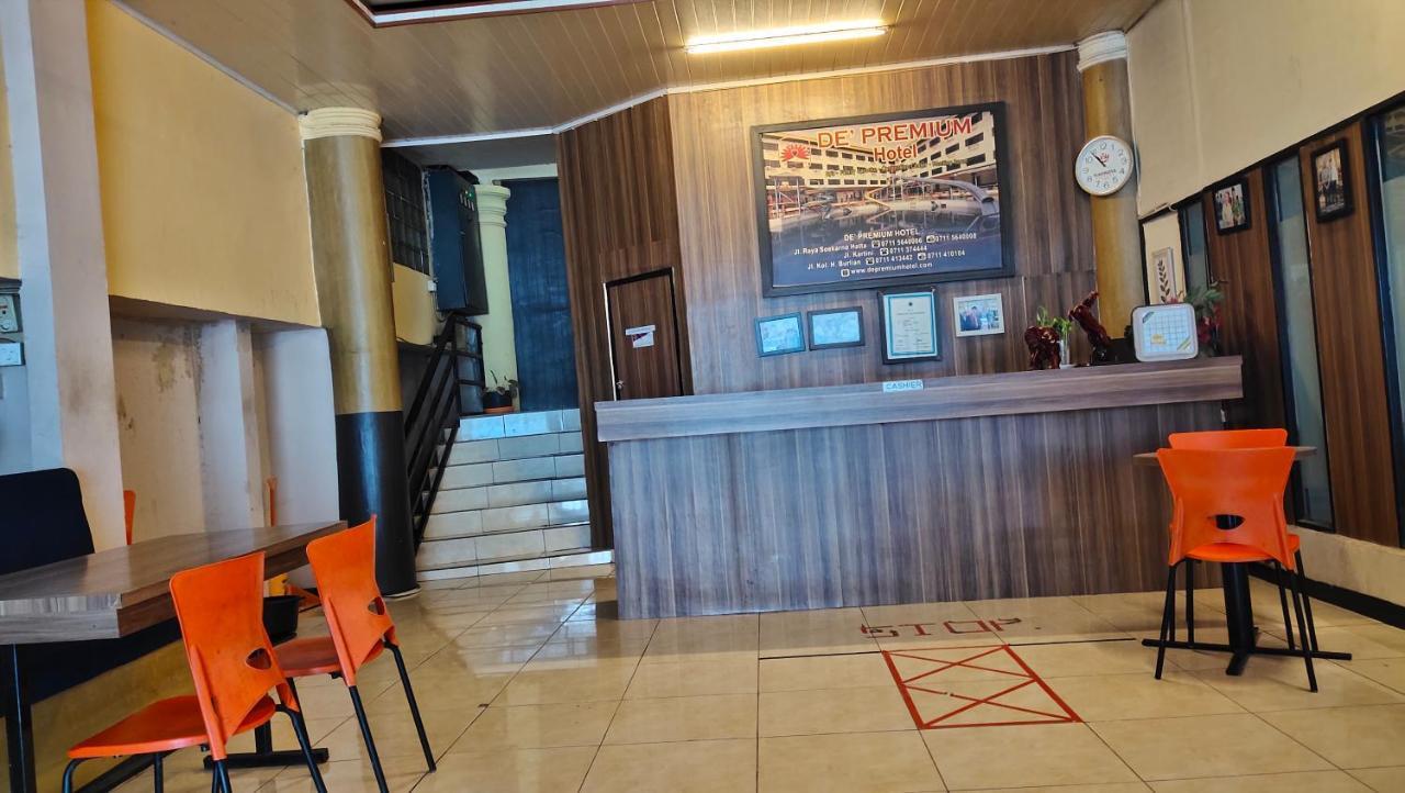 De' Premium Hotel Kartini Palimbão Exterior foto